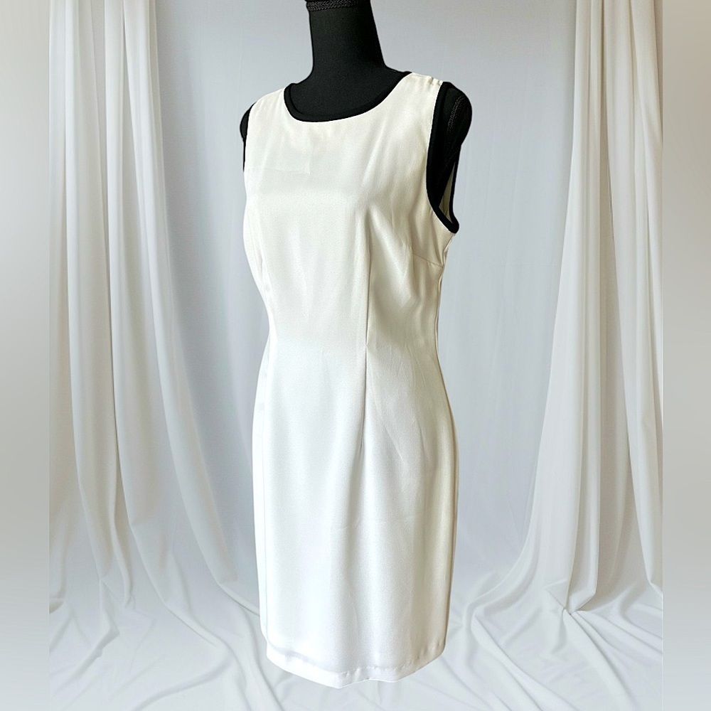 Vintage CDC 80s White w/ Black Trim Sheath Sleeveless Knee Length Dress 8 Career